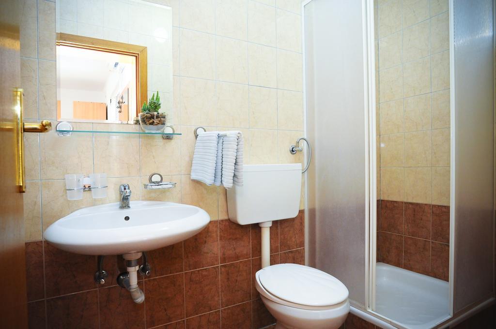 Budva Inn Guest House Szoba fotó